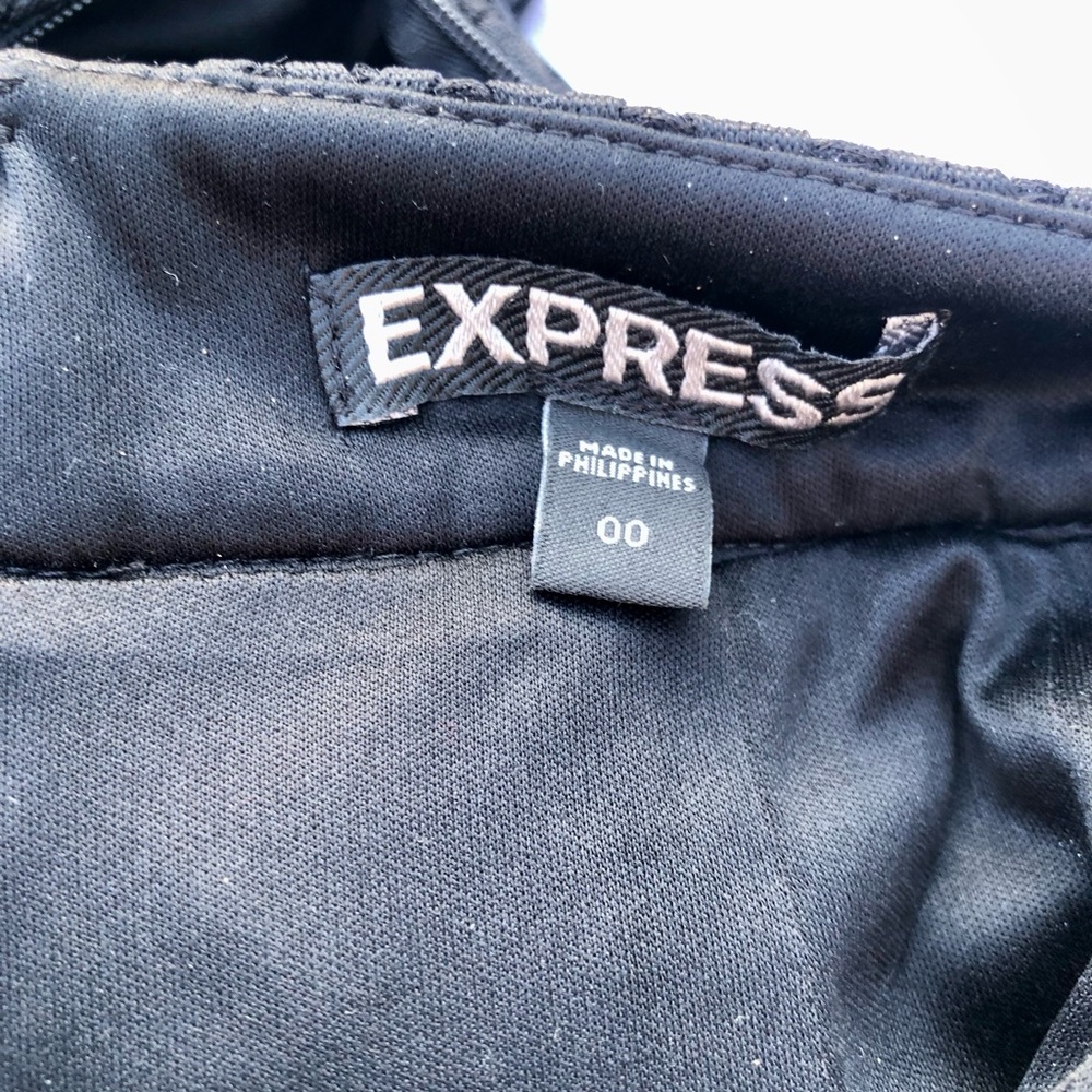 Express cut out mini skirt set Cropped Diamond Textured Sz. Small - Picture 11 of 13